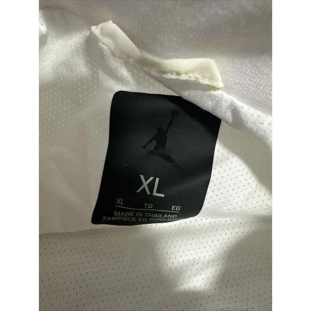 Air Jordan Men's Varsity Windbreaker Jacket Size XL Off White‎ RN# 56323